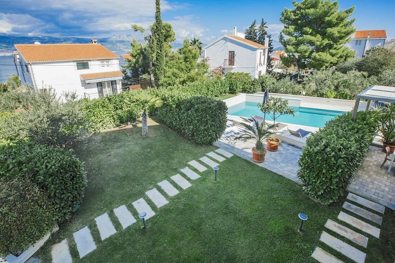 Apartments Bago Trogir