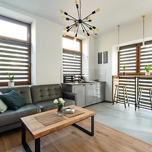Neo Unique & Bright Apartments, Free Parking, 15min Old Town & Kazimierz - By Homelike Krakov